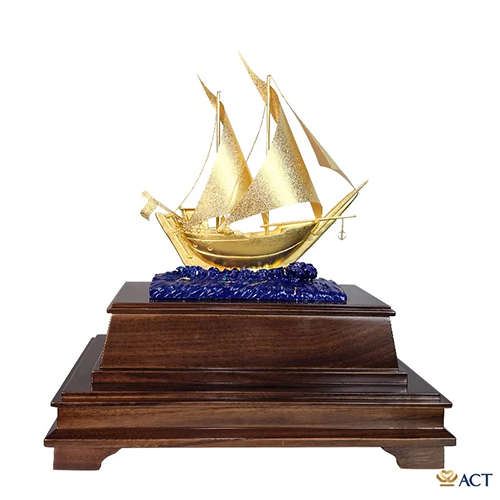 Thuyền buồm mạ vàng 24K ACT GOLD ISO 9001:2015 - Quà Tặng Dát Vàng 24K - Công Ty TNHH V&T GOLD Việt Nam